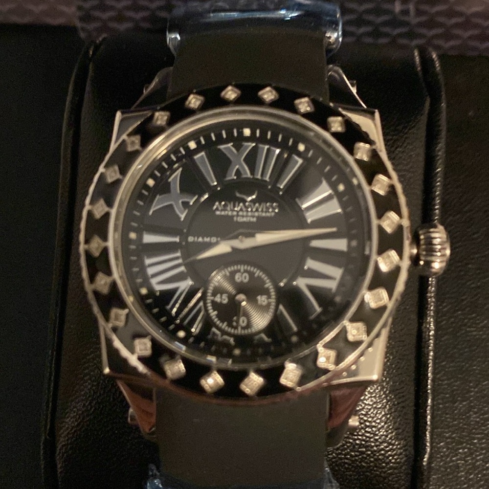 Women’s Swissport L24 Diamond Watch 62 LD